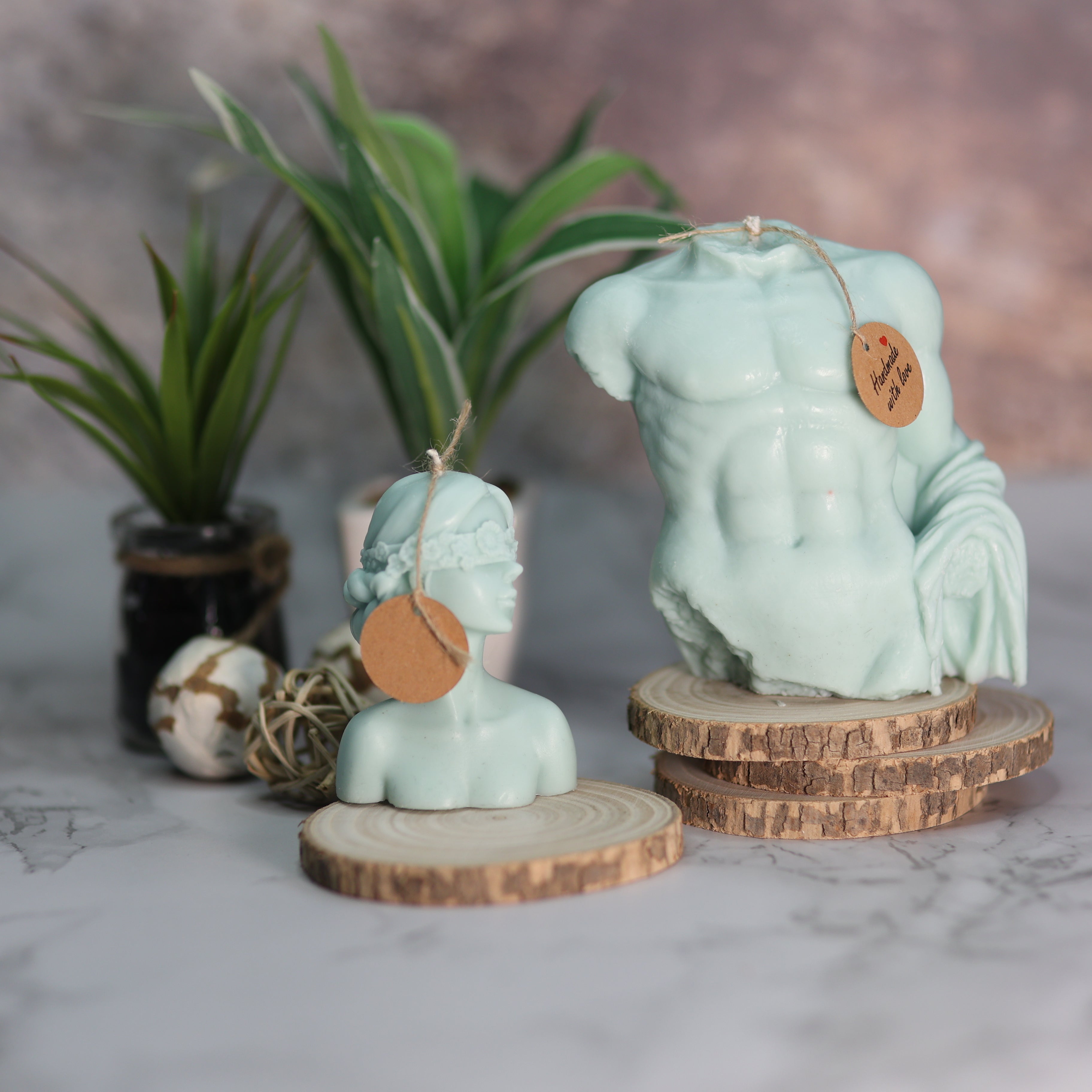 HERAKLES + ROSENFRAU Kerze Handgefertigt 100% natürliches Sojawachs Umweltfreundlich Bio-Baumwoll Docht Sauberes Brennerlebnis Natürliche Reinheit Wohnkultur Betörender Duft Warmes Licht Exquisite Kreation Handwerkliche Kunstfertigkeit
