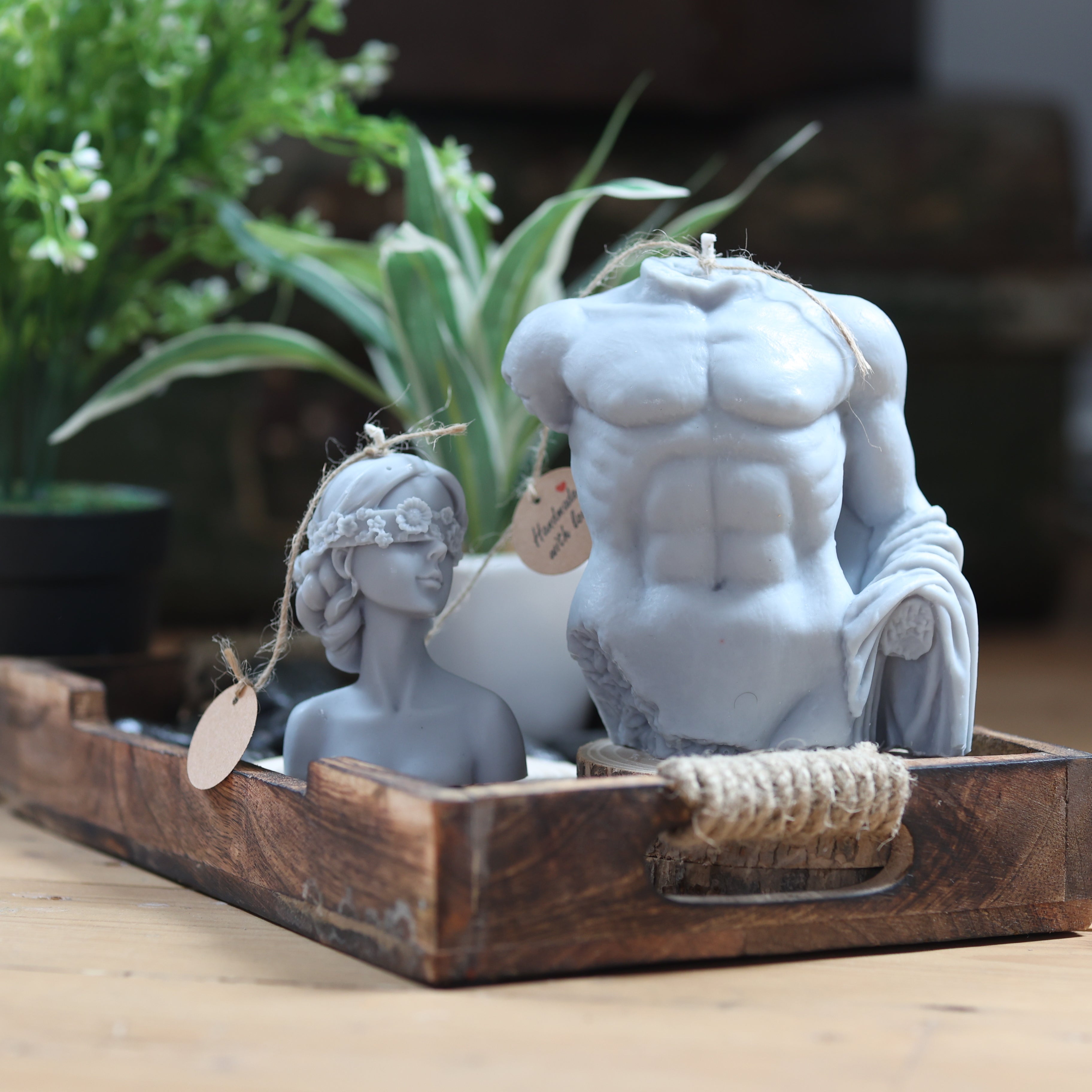HERAKLES + ROSENFRAU Kerze Handgefertigt 100% natürliches Sojawachs Umweltfreundlich Bio-Baumwoll Docht Sauberes Brennerlebnis Natürliche Reinheit Wohnkultur Betörender Duft Warmes Licht Exquisite Kreation Handwerkliche Kunstfertigkeit